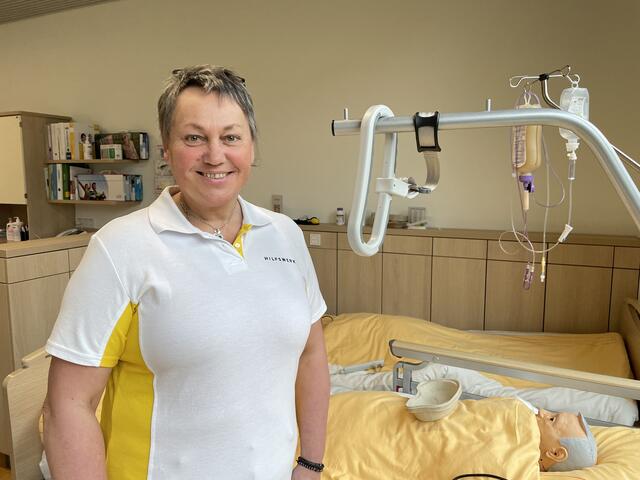 Alice Dutka-Vötter in der Pflegewerkstatt. | Foto: Rosa Besler