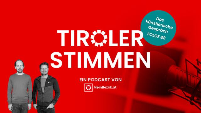 Lukas Pittl (re.), Bildhauermeister aus Mils, zu Gast bei Redakteur Thomas Geineder im TirolerStimmen-Podcast. | Foto: BB Tirol