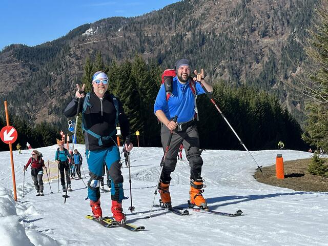 Gute Stimmung entlang der Atomic-Backland-Skitourenstrecke | Foto: Florian Radauer
