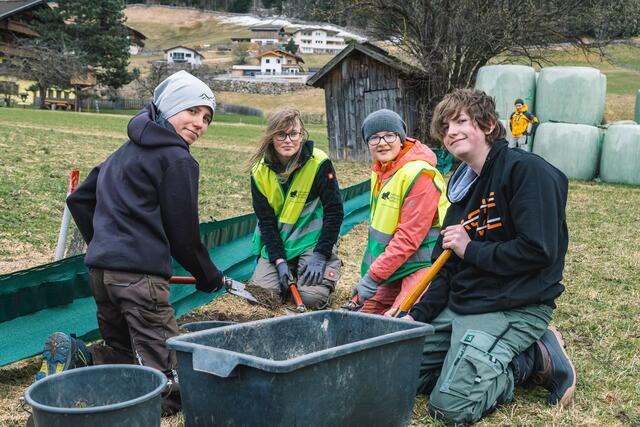 Leon Mattheus, Mila Roitzheim, Maria Rachel und Simon Premm (v.l.) waren auch fleissig. | Foto: Pernsteiner
