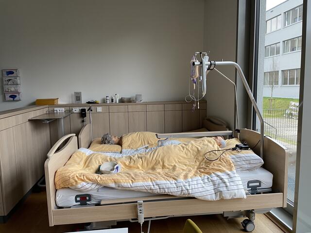 Pflegewerkstatt  mit geriatrischen Pflegeübungspuppen  | Foto: Rosa Besler