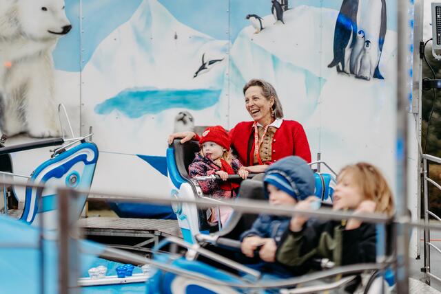 Ingrid Gady - strahlende Omi mit ihrem Enkerl  | Foto: Michaela Lorber