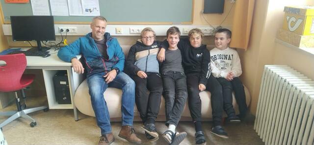 Der Traum von einer Chill-Ecke im eigenen Klassenzimmer wurde von einem engagierten Team erfüllt. | Foto: MS Egger-Lienz