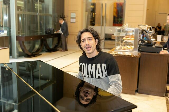 Stefano Bernardin in der Lounge des Anantara Hotels Palais Hansen, Wien. | Foto: Rene Brunhölzl
