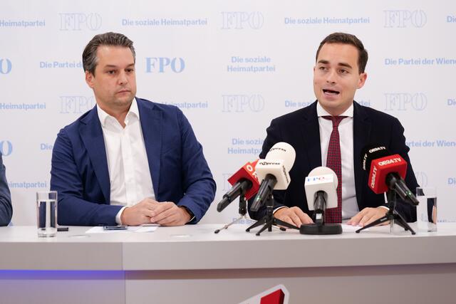 FPÖ-Landesparteiobmann Dominic Nepp (l.) und -Klubobmann Maximilian Krauss werden unter anderem die Kundgebung abhalten. (Archiv) | Foto: Max Spitzauer/RMW