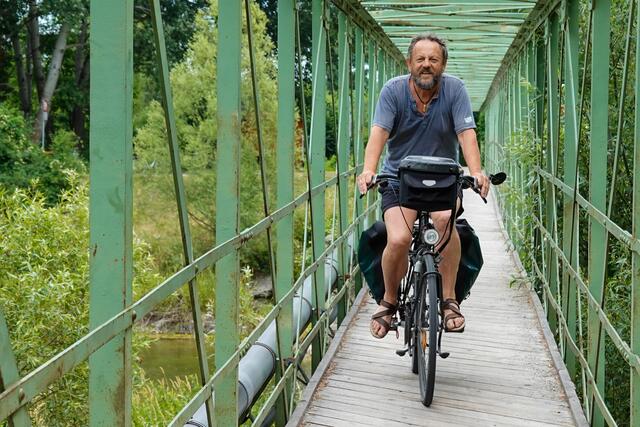 Ernst Reischauer auf dem mittlerweile umgebauten St. Andräer Steg  | Foto: Magda Reischauer