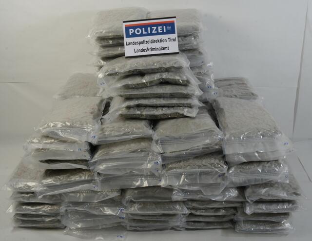 Das Marihuana im Wert von ca. 1. Mio. Euro konnte im Bereich Wörgl sichergestellt werden.  | Foto: Polizei