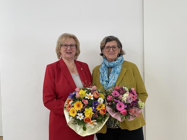Traude Eripek übergibt den Vorstand an Susanne Passet. | Foto: Nina Taurok