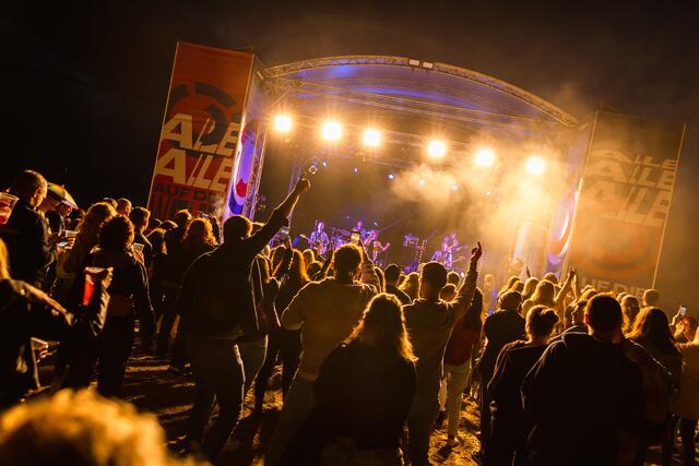 Feiern bis in die Morgenstunden. | Foto: Surf Opening