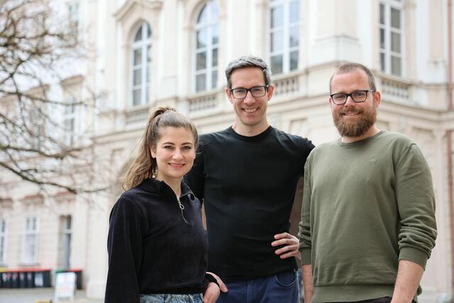 Kay-Michael Dankl (Mitte) mit Natalie Hangöbl und Markus Walter. Hangöbl übernimmt den Klubvorsitz im Landtag. Walter soll im April das Landtagsmandat von Dankl übernehmen. | Foto: Lukas Zwerina