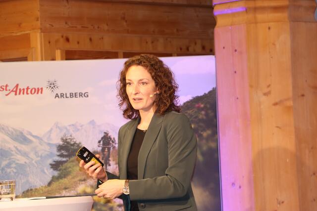 Sabrina Scheiber erarbeitete mit ihrem 10-köpfigen Team die Sport Event Strategie Tirol. | Foto: Seelos
