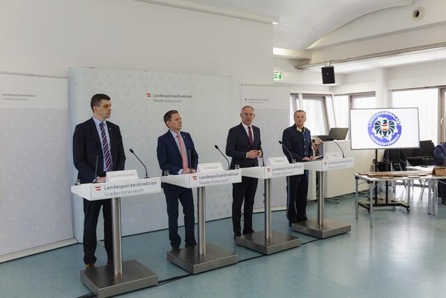 Foto: LPD NÖ Kontr Ing. Oliver Greene und Kontr Lukas Topf BSc