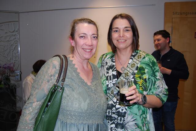 Sabine Rihs und Christine Rucher | Foto: Caro Fegerl