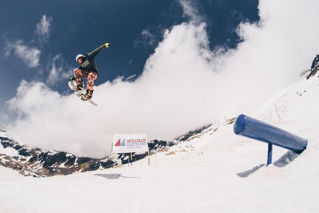 Der Snowpark am Mölltaler Gletscher öffnet Mitte April seine Tore. | Foto: Igor Swieczak