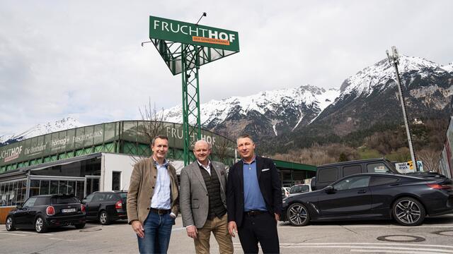 Die Zukunft des Fruchthofs ist gesichert: Johannes Marsoner, Christian Horaczek (GF Fruchthof), Johann Berchtold jun. | Foto: Leitner