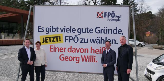 Am Freitag, 15. März eröffnete die FPÖ offiziell den Wahlkampf für die anstehende Innsbruck-Wahl.  | Foto: FPÖ