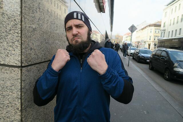 Szesni geht oft ins Fitnessstudio, um körperlich fit zu bleiben. | Foto: Patricia Hillinger