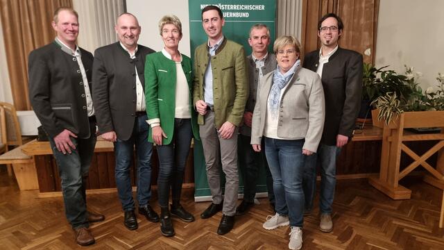 Thomas Steiner, Markus Wandl, Martina Diesner-Wais, EU-Abgeordneter Alexander Bernhuber, Manfred Zeilinger, Marion Kuben, David Süß (v.l.). | Foto: Bauernbund