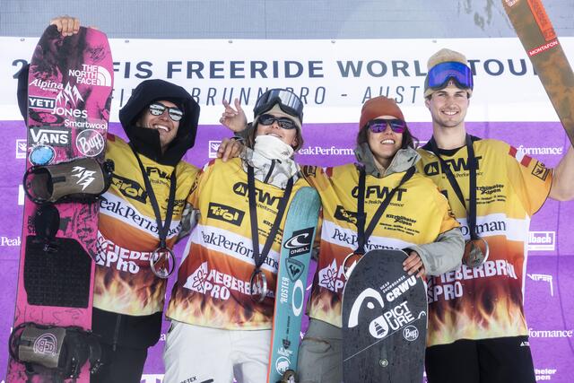 Die Führenden der FWT strahlten in Fieberbrunn: Victor de le Rue, Astrid Cheylus, Nuria Castan Baron und Max Hitzig. | Foto: FWT/JBernard