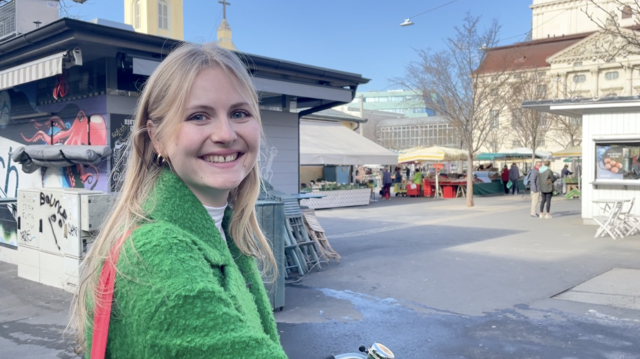 Im Rahmen der Serie "Griaß di, Zukunft!" hat MeinBezirk.at die Grazer Bauernmärkte unter die Lupe genommen: Redakteurin Antonia Unterholzer am Kaiser-Josef-Platz. | Foto: MeinBezirk.at