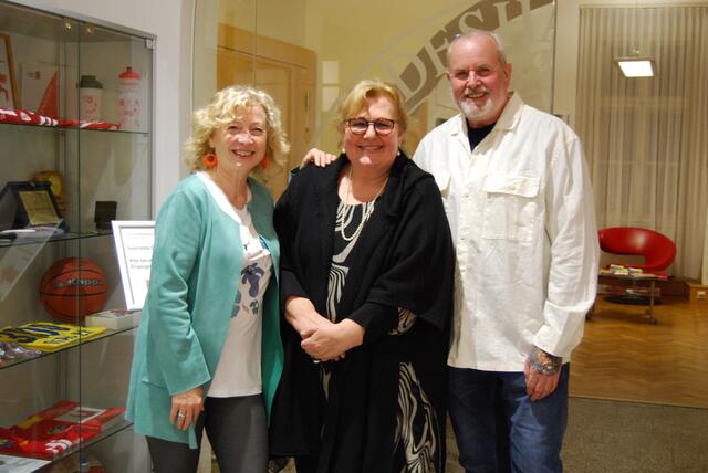 Eva Prischl, Birgit Bäcker und Ewald Buschenreiter | Foto: Caro Fegerl