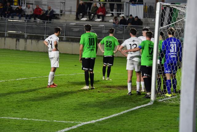 Das Tor vor den Weizern wurde im Spiel oftmals belagert. | Foto: RegionalmedienSteiermark/Hofmüller