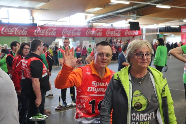 Gold für Bernhard Lamprecht im Ziel- und Lattenbewerb in der Gruppe 15. Der ESV Alte-Maut-Athlet trug bei der Eröffnung die Fackel mit dem olympischen Feuer.  | Foto: Edith Ertl