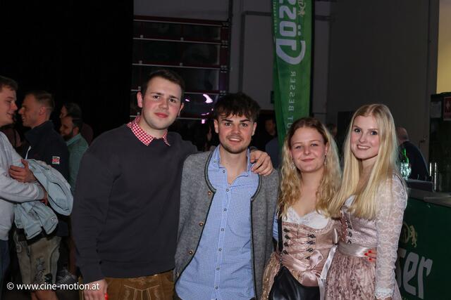 Martin, Manuel, Sophie und Annika (vlnr). | Foto: www.cine-motion.at / Ivanek