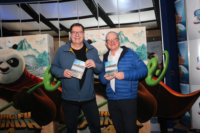 Autor Herbert Hirschler mit Kultur-StR Peter Spicker.