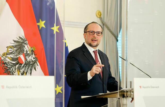 Außenminister Alexander Schallenberg (ÖVP) war in der Pressestunde am 17. März zu Gast.  | Foto: Dragan Tatic/BKA