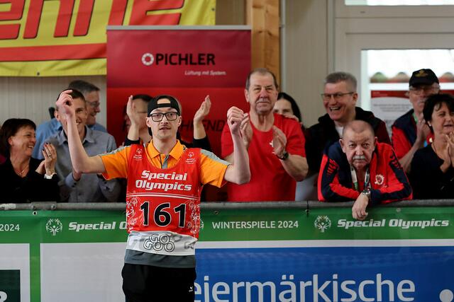 Die Stocksportmannschaft spielte vor 200 Zuschauern. | Foto: LebensGroß