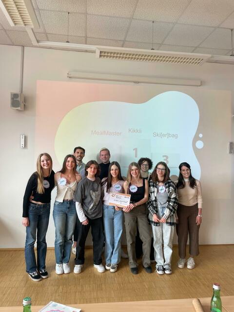 Gewonnen hat das Team Kikkii, das mit ihrem Lernspielzeug eine sinnvolle Alternative zum Smartphone entwickelt hat.  | Foto: BG/BRG Stainach