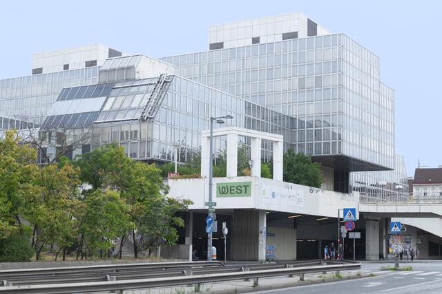 Der Campus soll auf dem Gelände der alten Wu entstehen. Besten angebunden zu U4, U6, Straßenbahn und Zug. | Foto: Daniela Trost