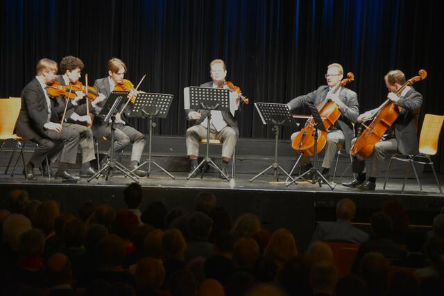 Philharmonische Klänge erklangen im Forum Kloster Gleisdorf. | Foto: RegionalmedienSteiermark/Hofmüller