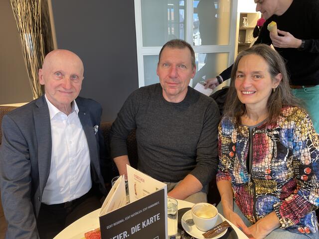 Die Eigentümer Herbert Johann Hawel, Christoph und Petra Bacher. | Foto: Elisabeth Bendl