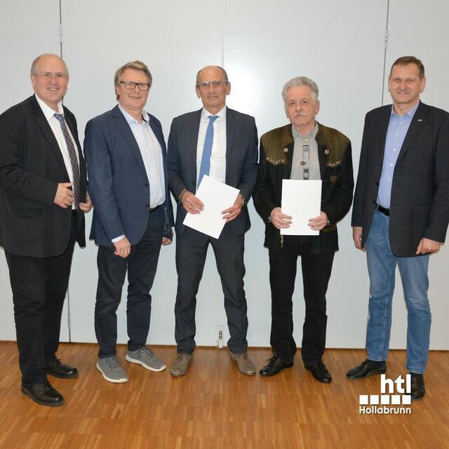 SQM Dr. Alfred Pohl, Dir. HR DI Wolfgang Bodei, OStR DI Gerald Stoll, OStR DI Erwin Dobart, AV DI Wilfried Trollmann | Foto: HTL Hollabrunn