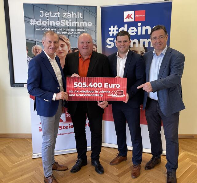 AK-Präsident Josef Pesserl (l.) und AK-Direktor Johann Scheuch (r.) mit Außenstellenleiter Manfred Schwindsackl (Leibnitz) und Außenstellenleiter Patrick Hausegger (Deutschlandsberg). | Foto: RMA