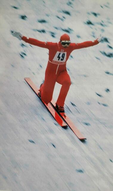 Karls Schnabl setzte 1976 eine Telemarklandung, die eines Olympiasiegers würdig war.  | Foto: Schnabl/KK