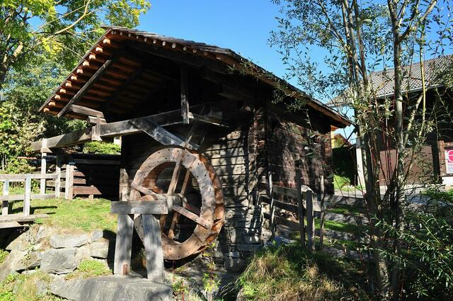 Die Znoppmühle ist Teil des Freilichtmuseums und diente früher dem Getreidemahlen.  | Foto: Lambert Oitzinger 