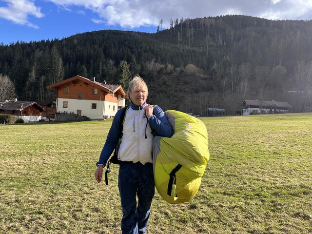 Smit mit Tandemflug-Ausrüstung. | Foto: Magdalena Pfeffer