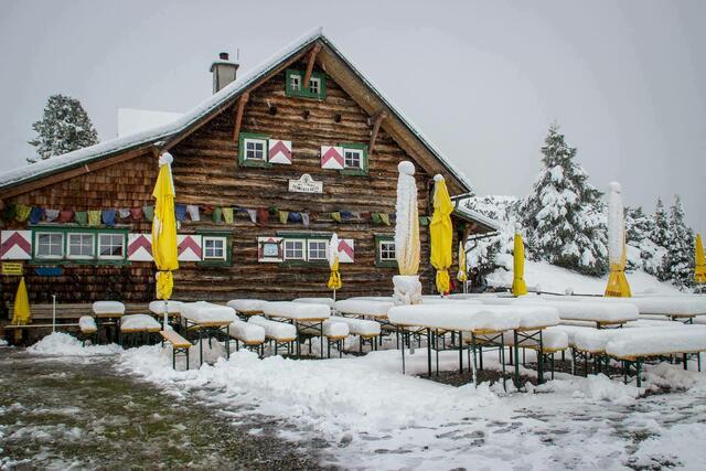 Die Hütte liegt in den Radstädter Tauern auf 1802 Metern Höhe. | Foto: Südwiener Hütte/Scharler