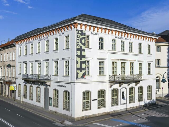 Das StifterHaus in Linz bietet von April bis Juli ein vielseitiges Programm für Literatur- und Kunstbegeisterte. | Foto: StifterHaus Linz