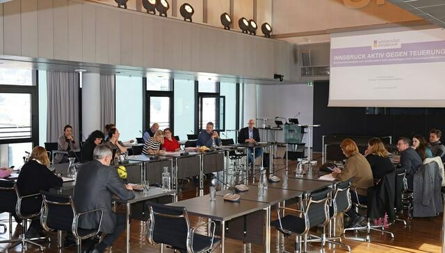 Im Feber 2023 wurde die Studie „Innsbruck Aktiv gegen Teuerung“ präsentiert. | Foto: Freisinger