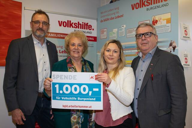 Die AK-ÖGB-Spendenbaumaktion bringt 1.000 Euro für die Volkshilfe Burgenland. | Foto: AK Burgenland