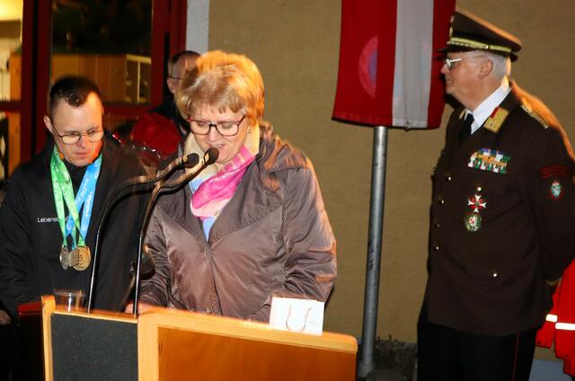 Berndi Lamprecht, Vbgm. Maria Kögl, ABI Anton Primus als Gratulanten | Foto: Gehard Langmann