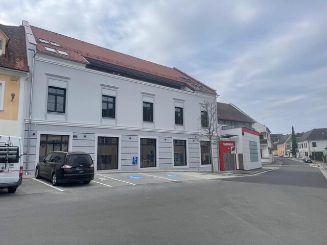 Das neue Zentrum für Ältere mit dem Tagesbetreuungsangebot ist der ganze Stolz des Fehringer Bürgermeisters. | Foto: RegionalMedien