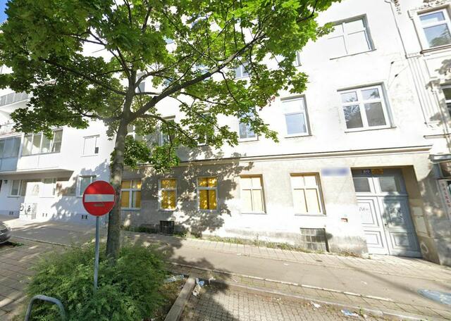 Auch in diesem Treppenhaus soll das Mädchen vergewaltigt worden sein. | Foto: Screenshot Google Maps