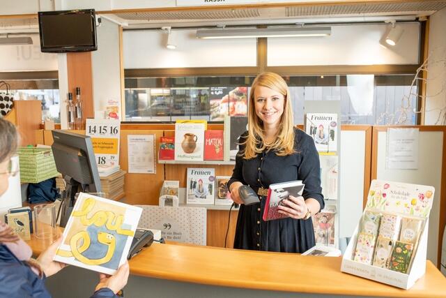 Betroffen sind laut KSV 1870 die Buchhandlung Neugebauer am Linzer Taubenmarkt, die Meritas Holding, die Melanie Hofinger GmbH und die Spieleparadies Handels mbH. Die Unternehmen sollen geschlossen werden. | Foto: Melanie Hofinger