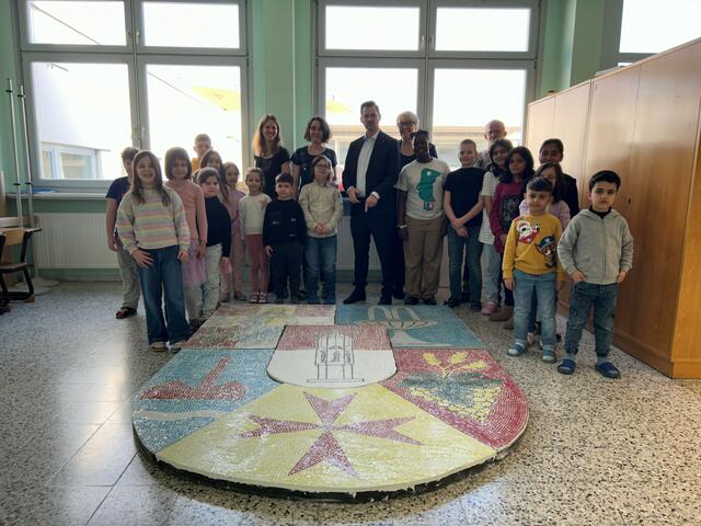 Natürlich gab es auch ein Erinnerungsfoto für die Künstlerinnen und Künstler. | Foto: BV 10