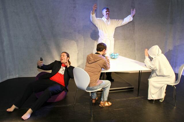 Am Anfang war das Wort. | Foto: Josef Fürbass